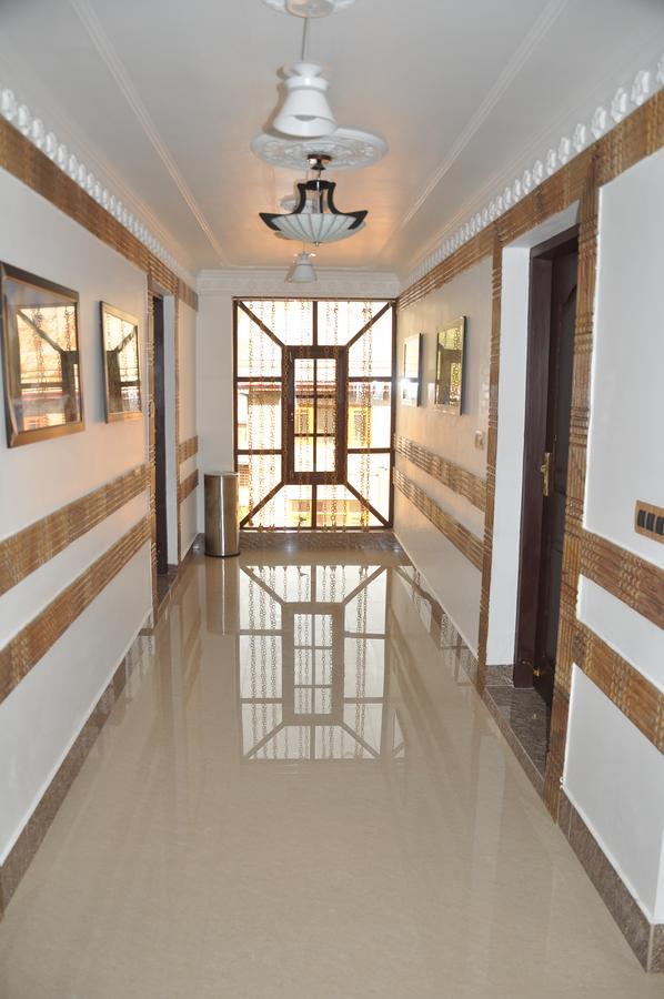 Oyo 22081 Shree Mazda Hotel 3*