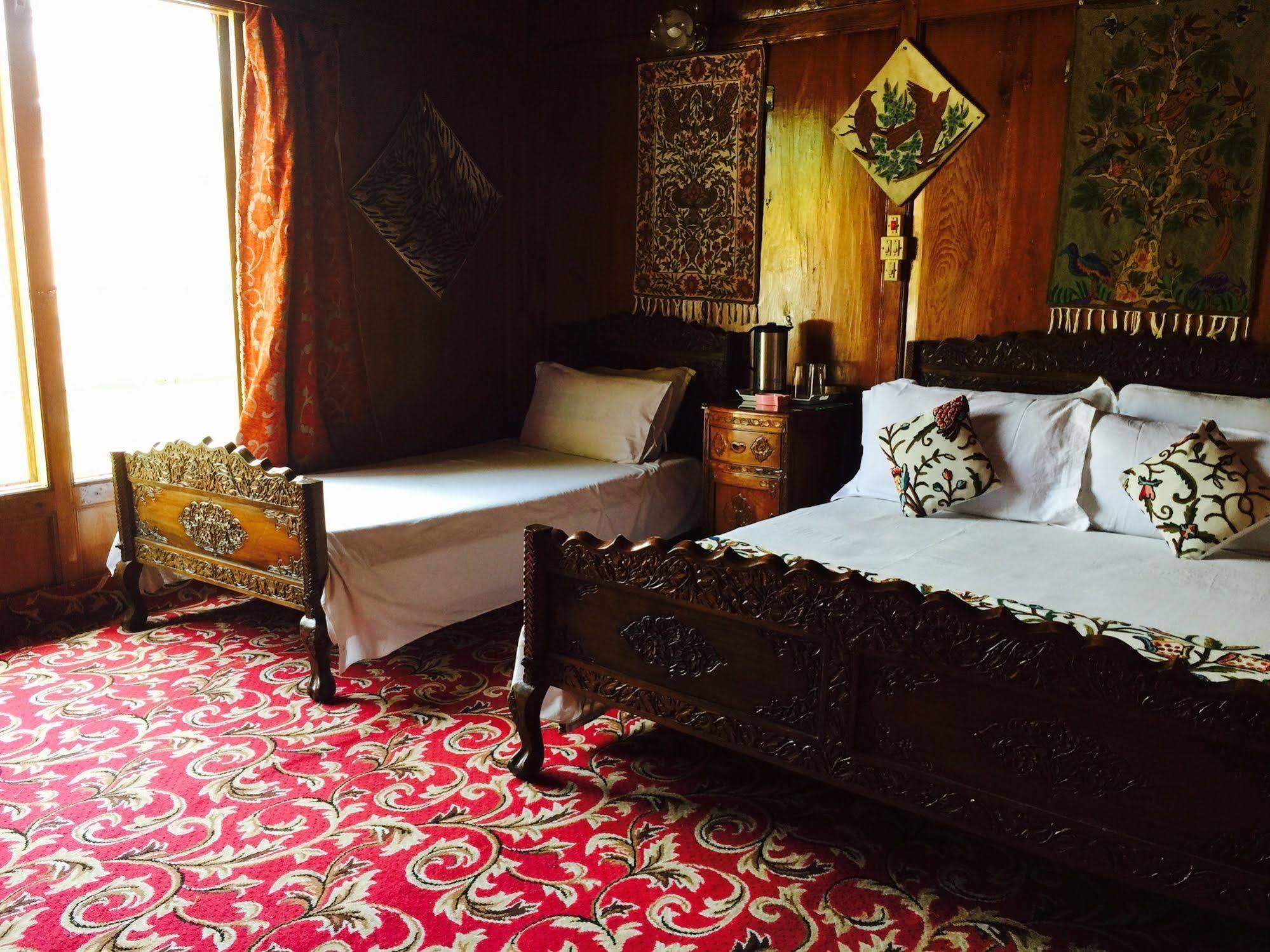 New Jacquline Heritage Houseboats Hotel 4*