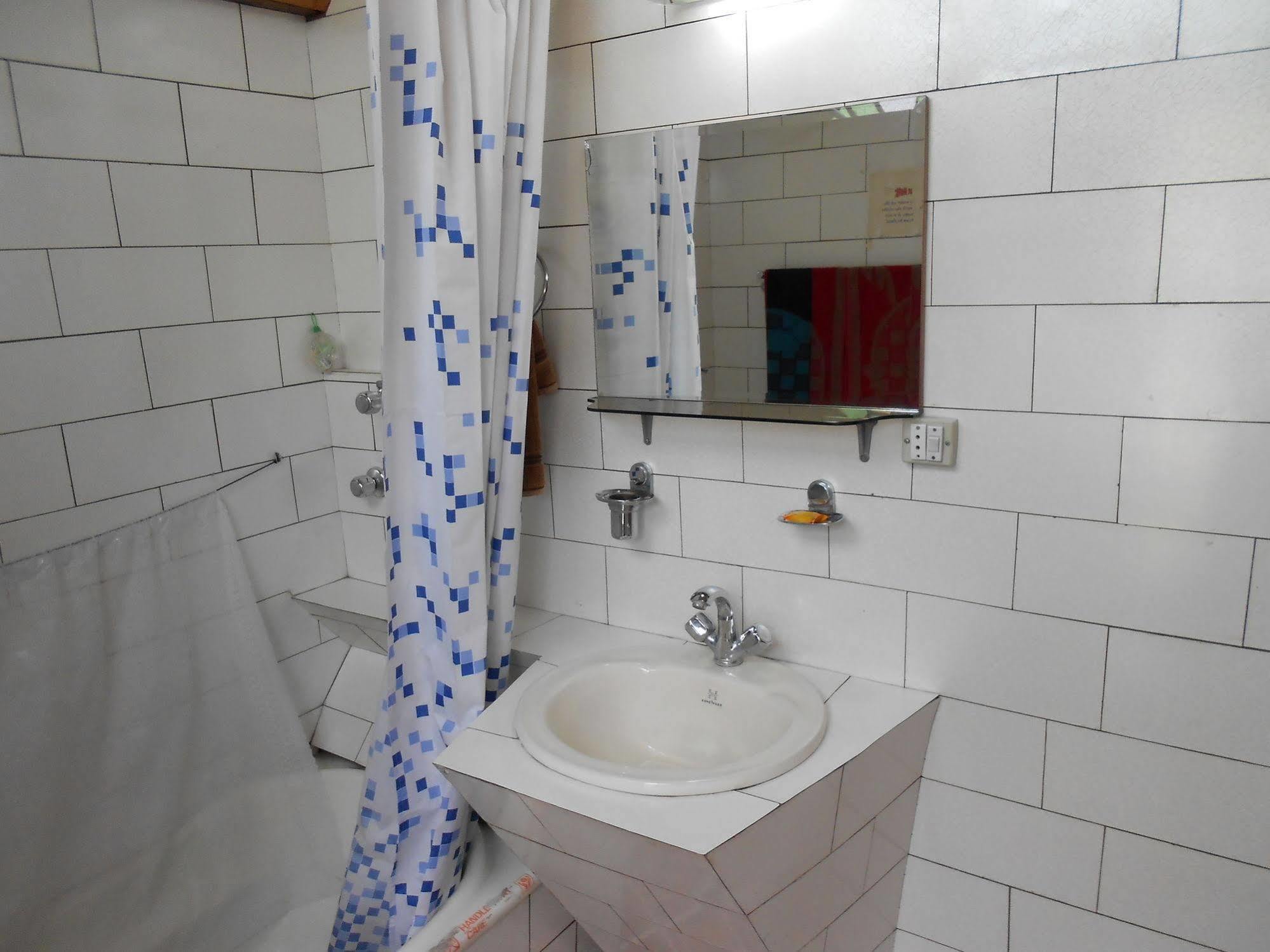 New Jacquline Heritage Houseboats 4*