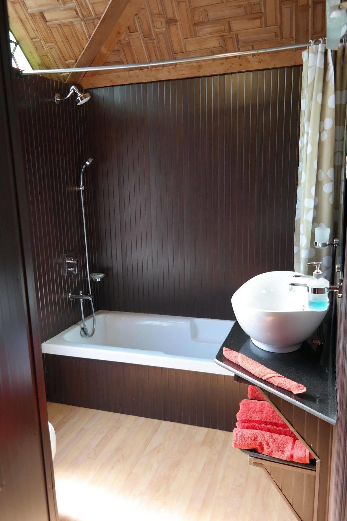 New Jacquline Heritage Houseboats Hotel 4*