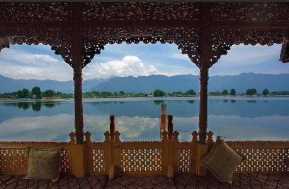 Hotel New Jacquline Heritage Houseboats 4*