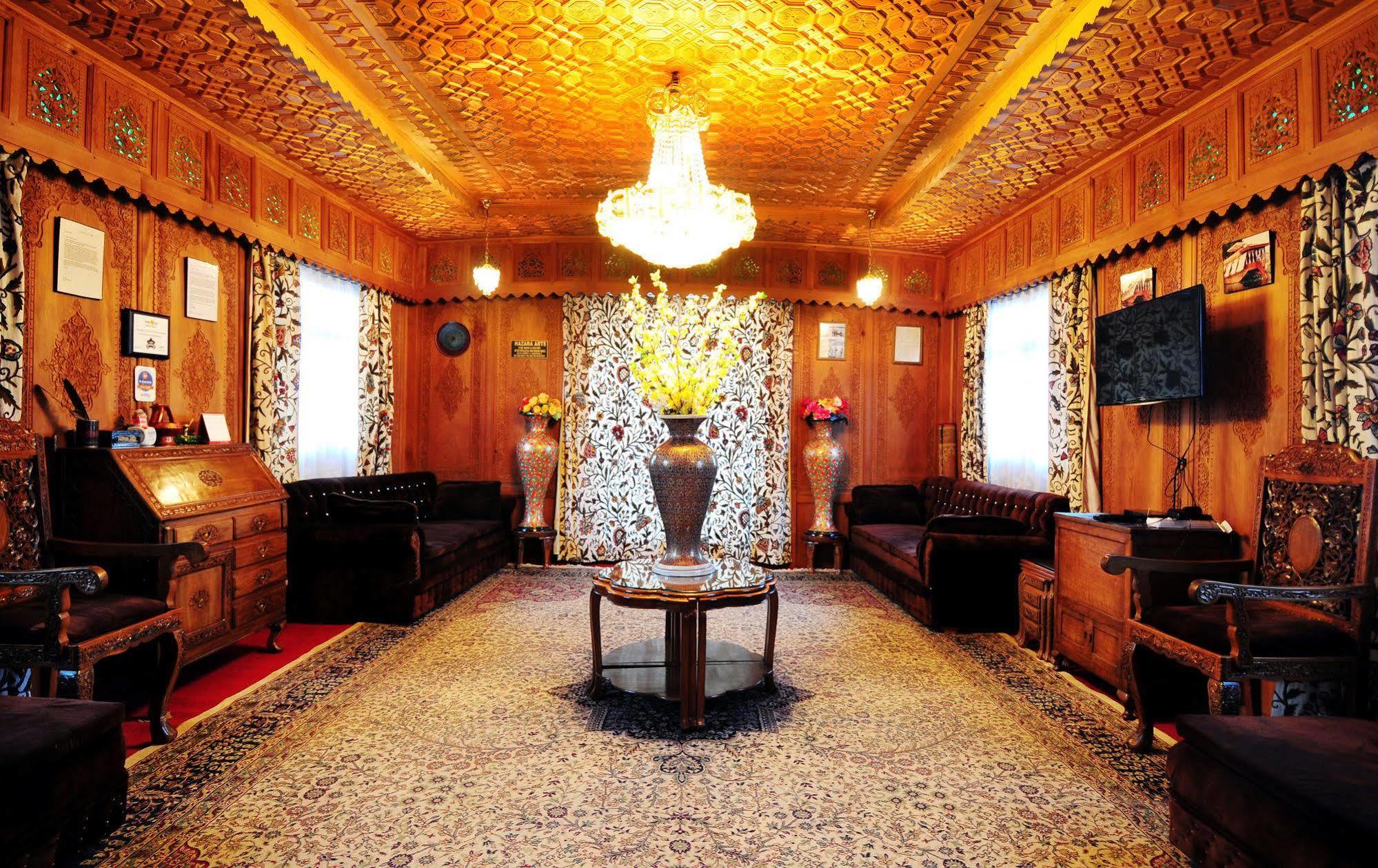 Hotel New Jacquline Heritage Houseboats 4*