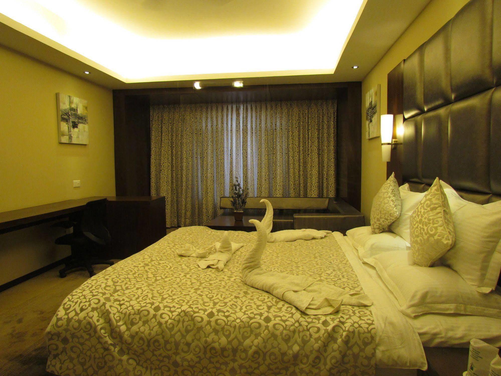Pine Spring Wazir Bagh Hotel