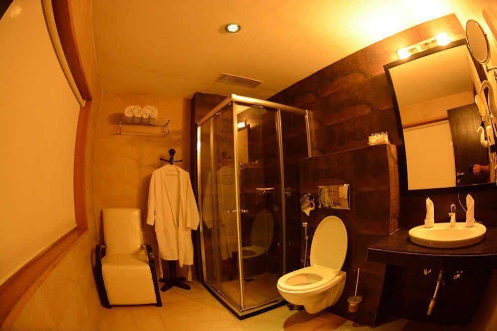 Pine Spring Wazir Bagh Hotel