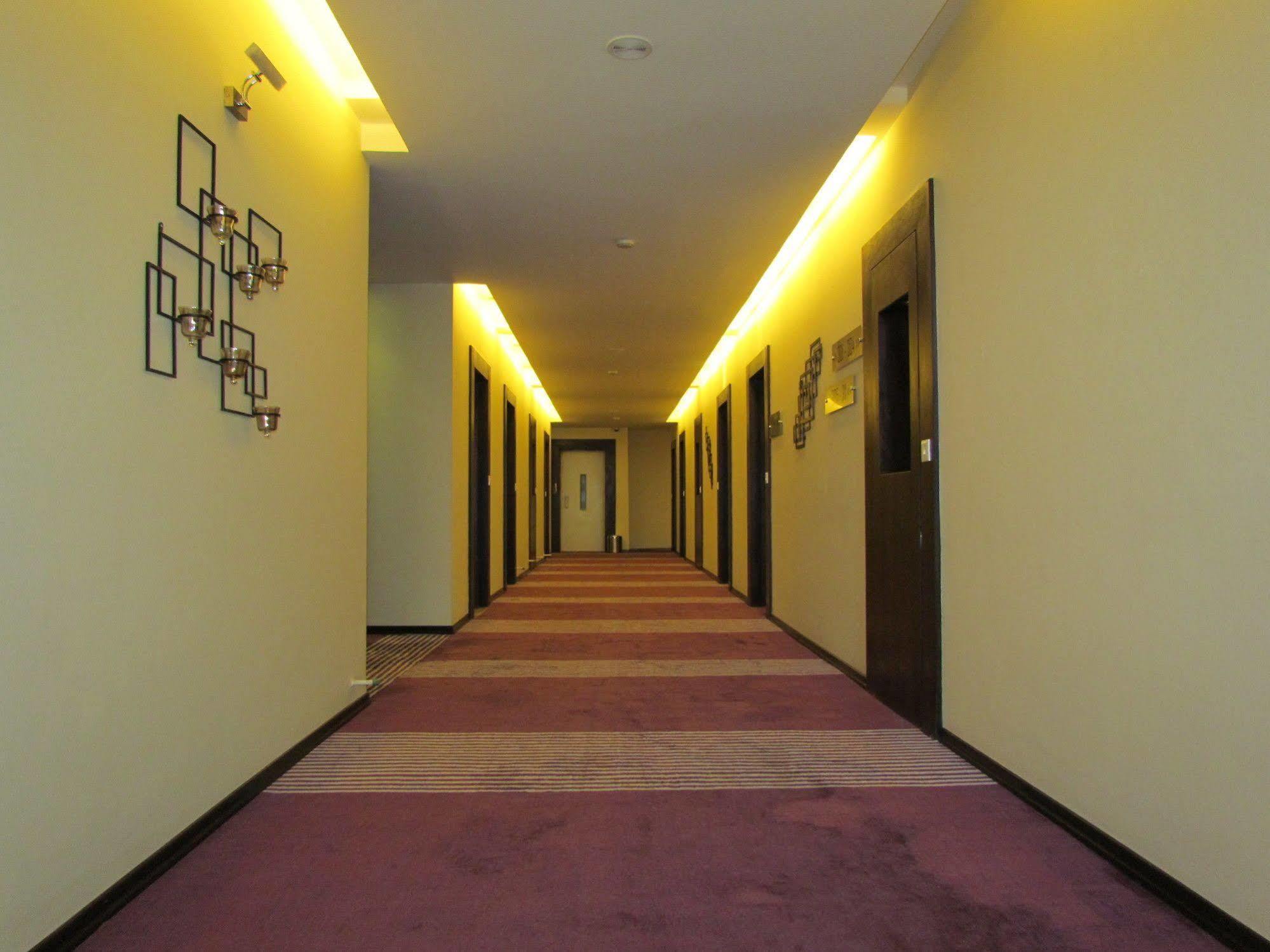 Pine Spring Wazir Bagh Hotel