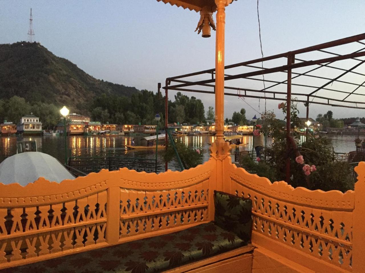 New Sea Palace Houseboats Hotel Srinagar (Jammu and Kashmir)