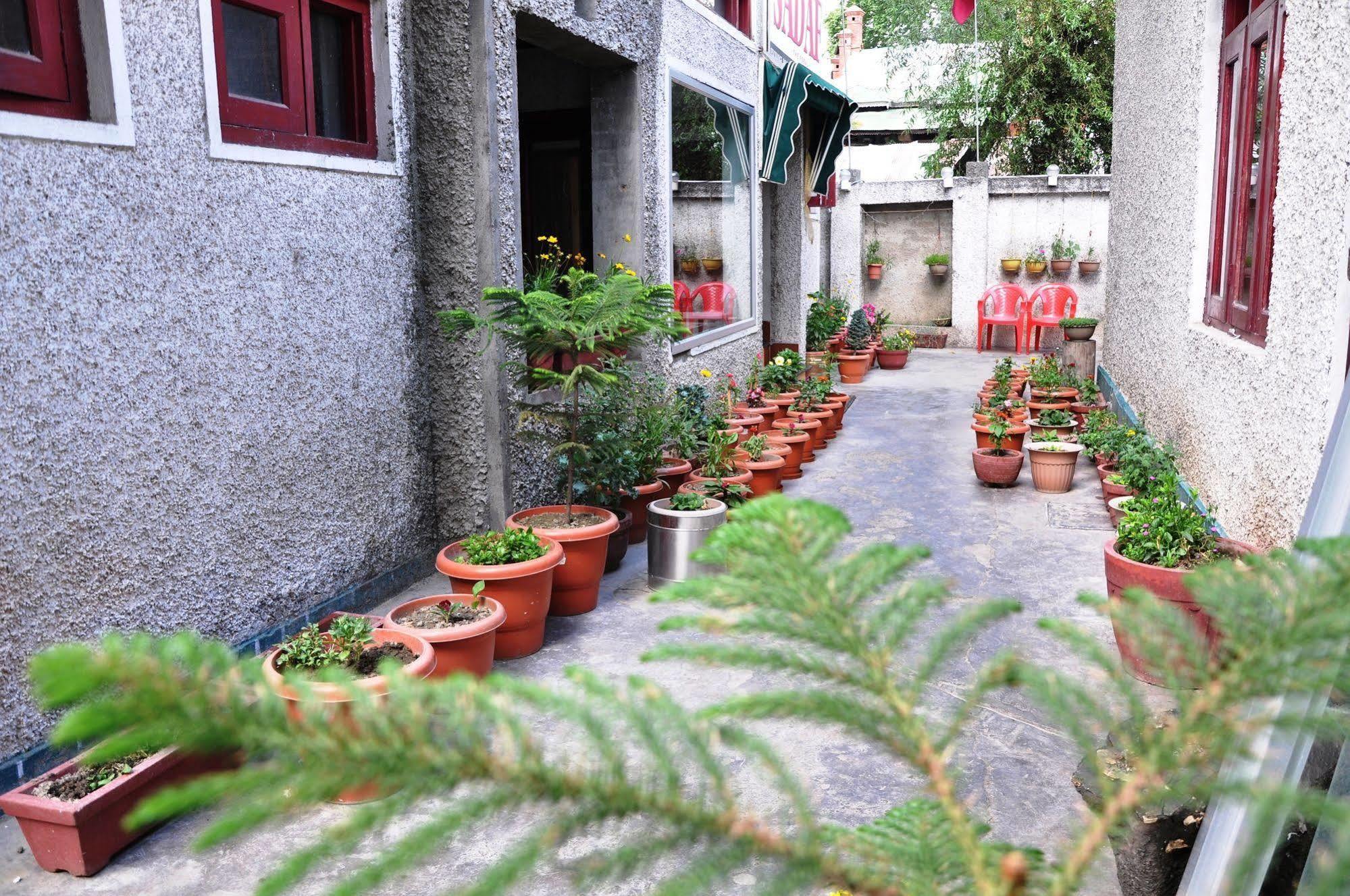 Sadaf 2* Srinagar (Jammu and Kashmir)