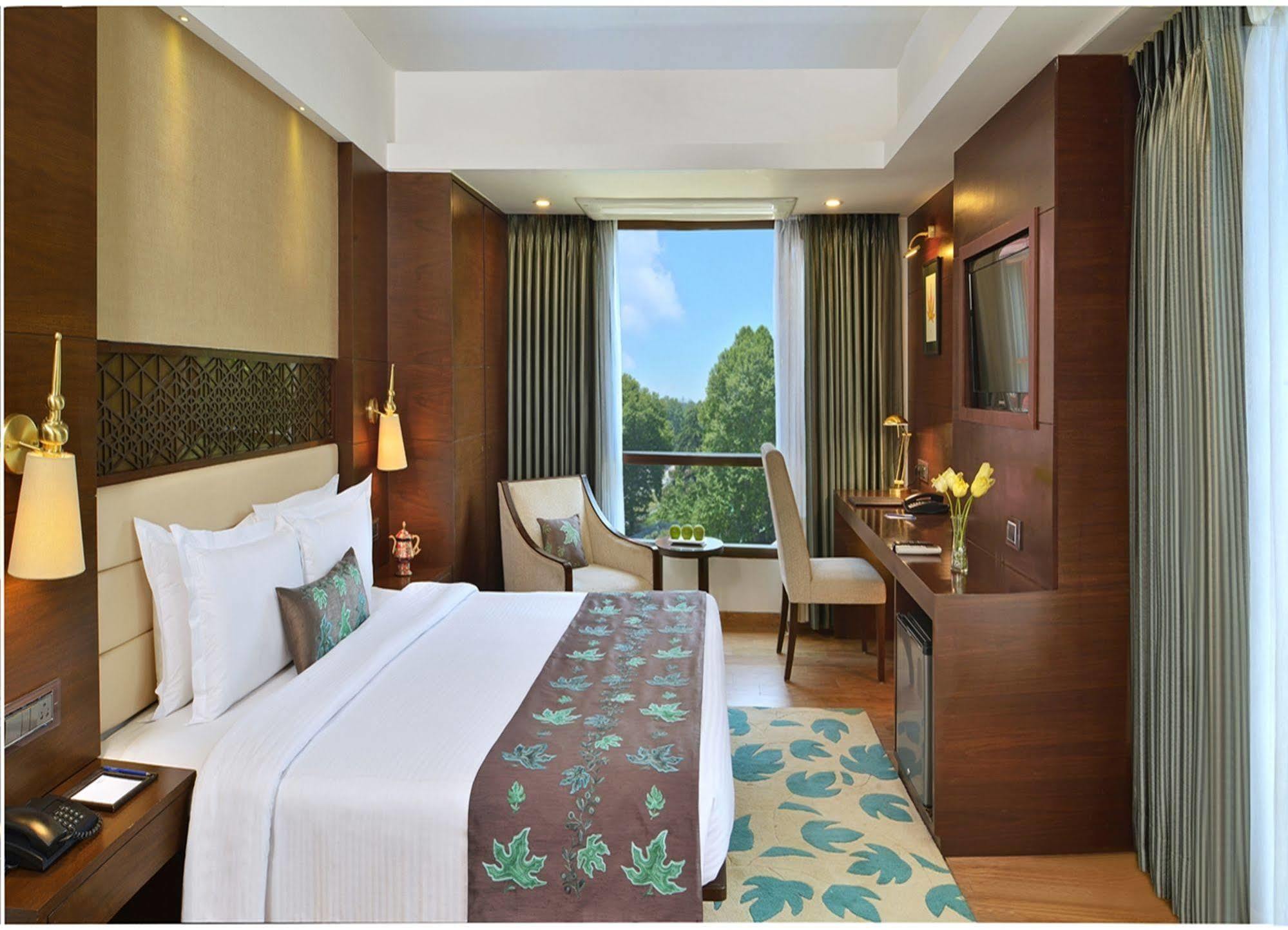 Golden Tulip Hotel 4*