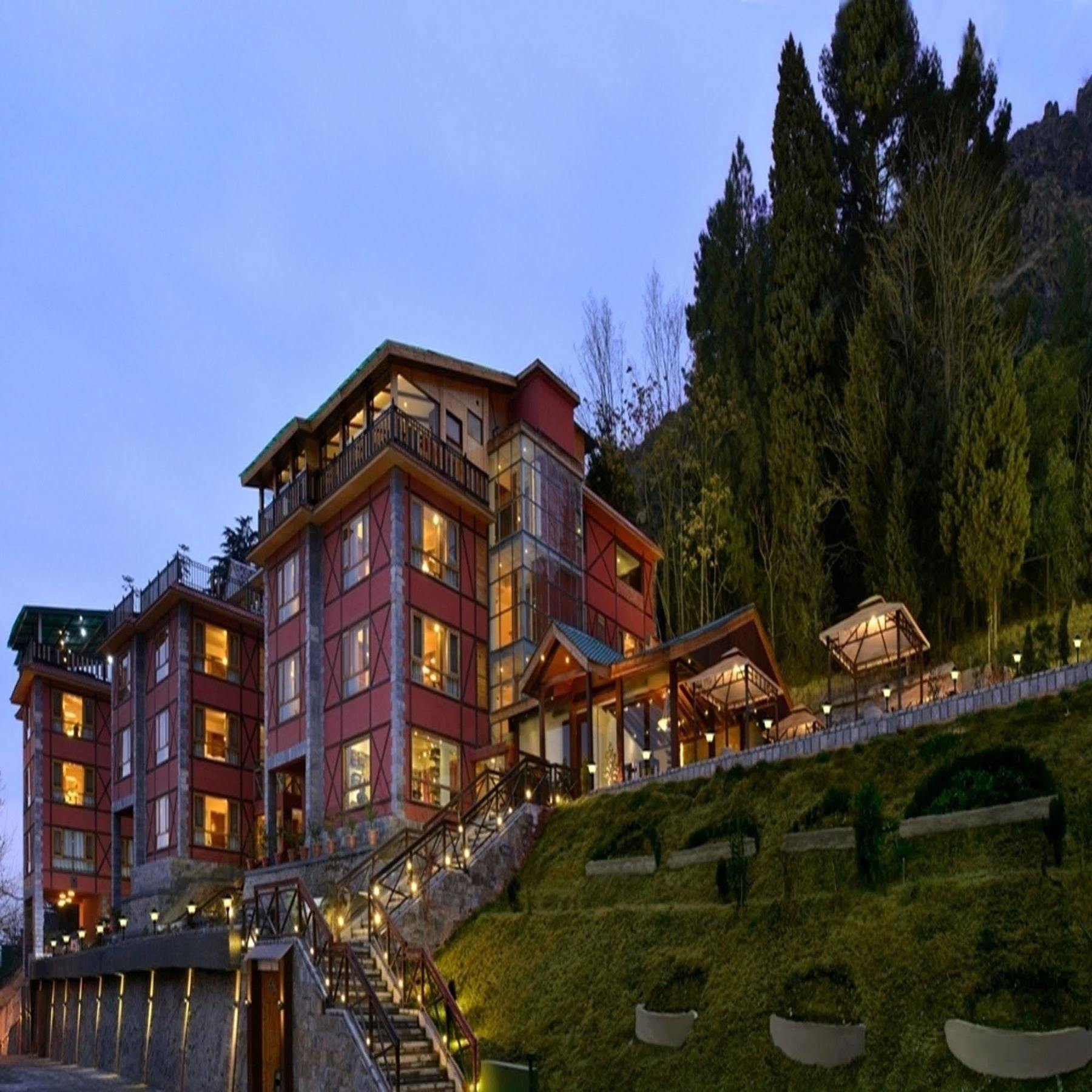Golden Tulip Hotel 4*