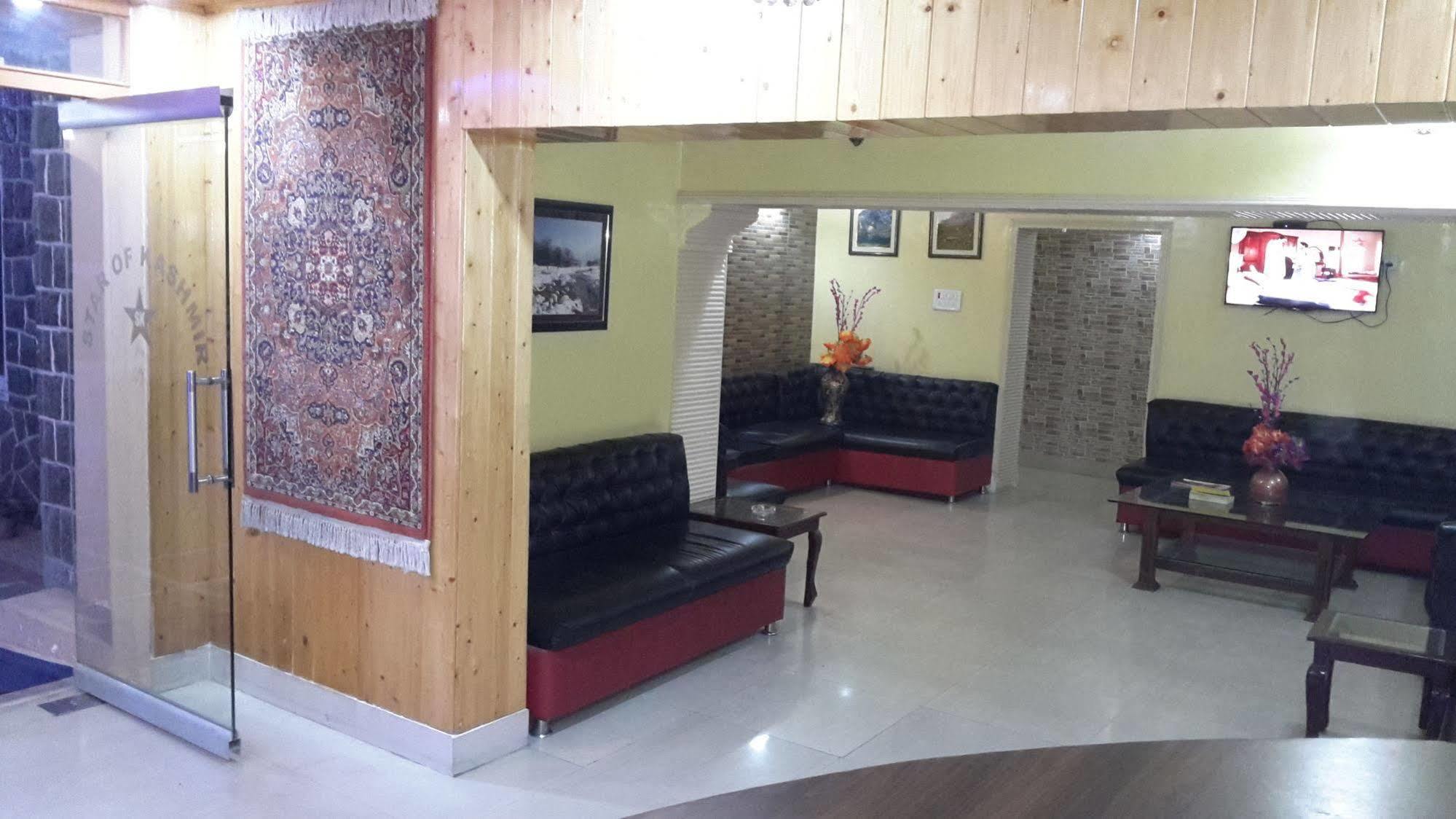 Oyo 4529 Star Of Kashmir Bed & Breakfast 3*