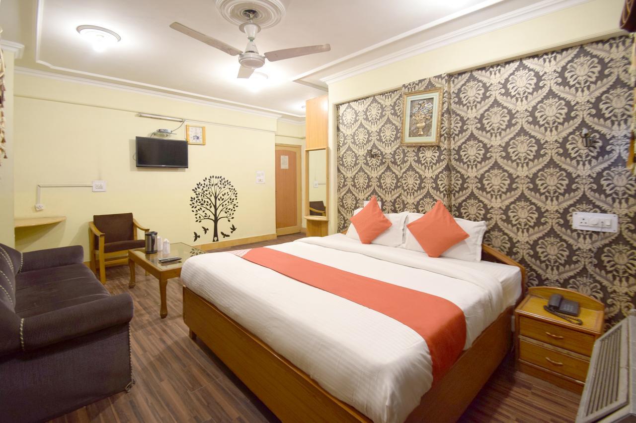 Oyo 4694 Plaza Hotel Srinagar (Jammu and Kashmir)
