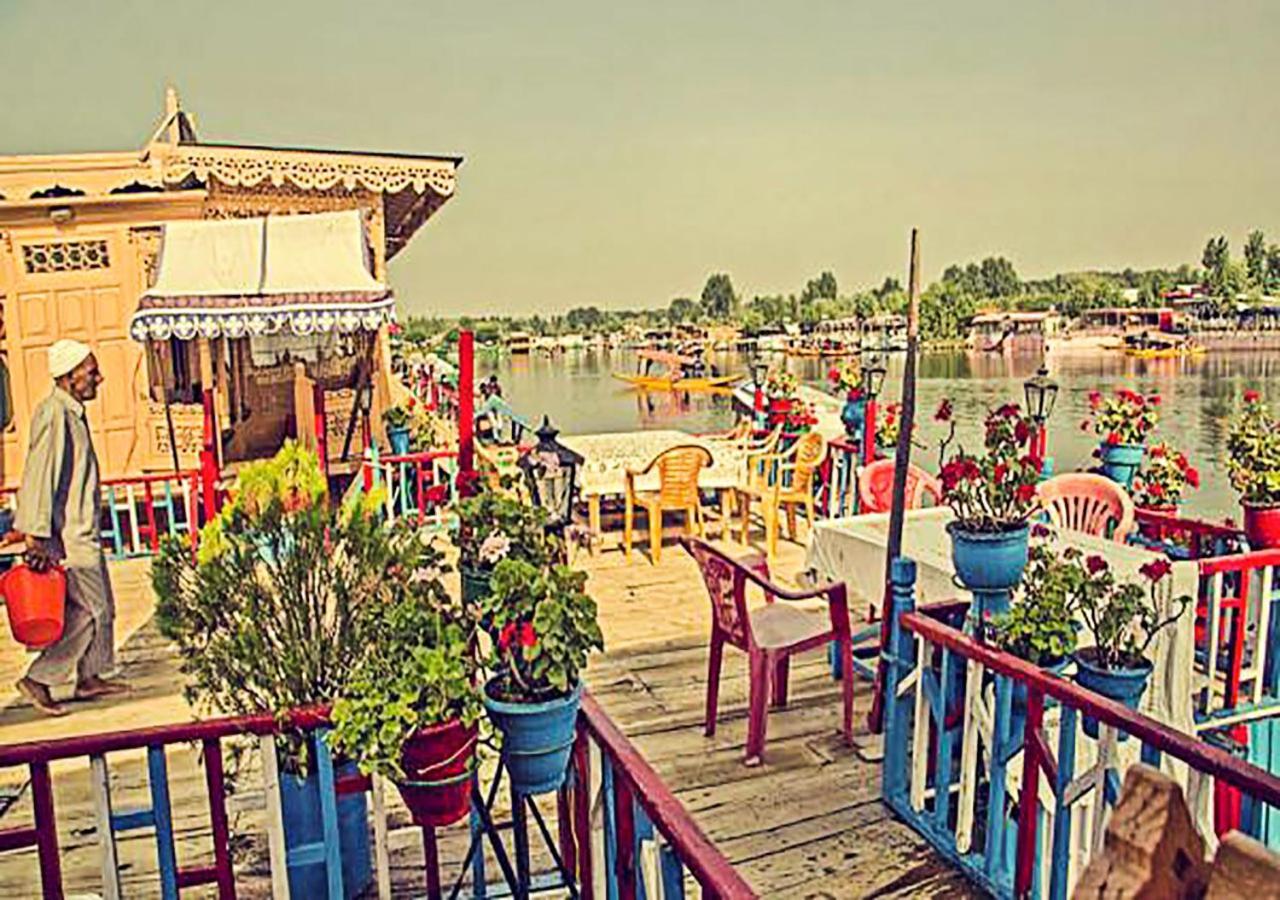 Botel Chicago Group Of Houseboats 4*