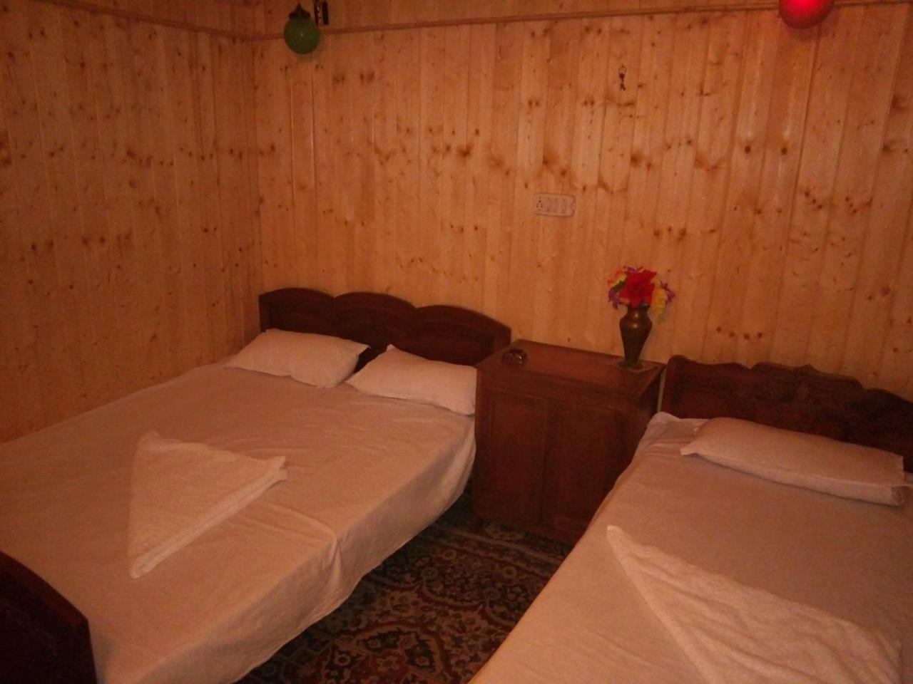 New Bombay Heritage Group Of Houseboats 4* Srinagar (Jammu and Kashmir)