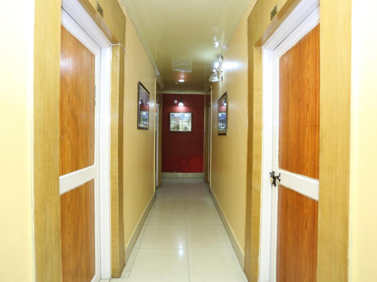 Oyo 4529 Star Of Kashmir Srinagar (Jammu and Kashmir)