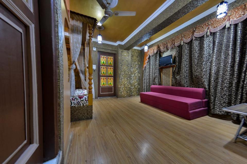 Grace Srinagar (Jammu and Kashmir)