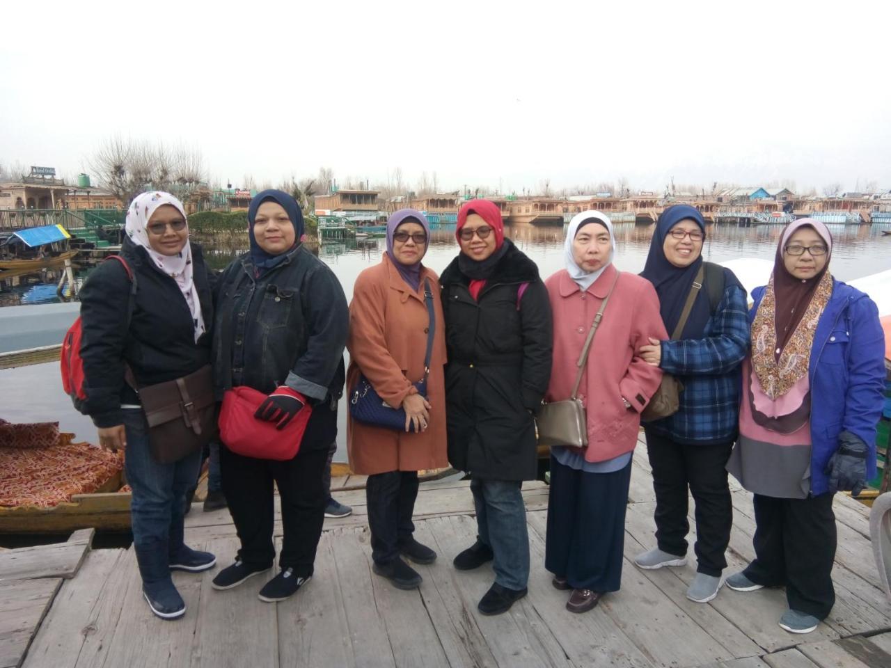 New Bombay Heritage Group Of Houseboats Botel