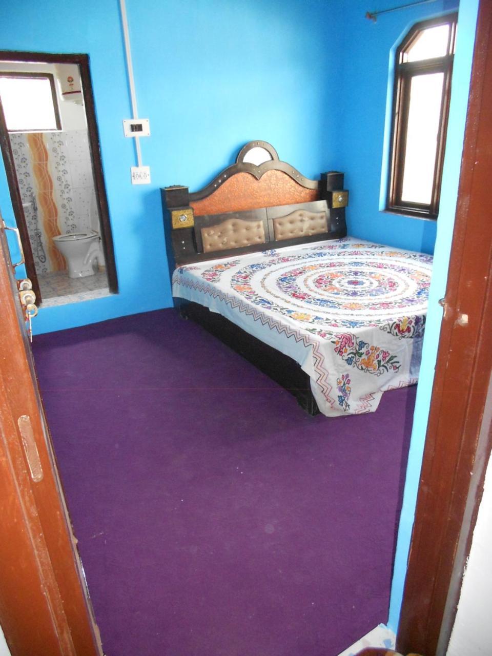 Alamdar Srinagar (Jammu and Kashmir)