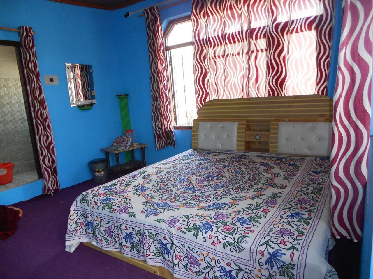 Alamdar Guest house