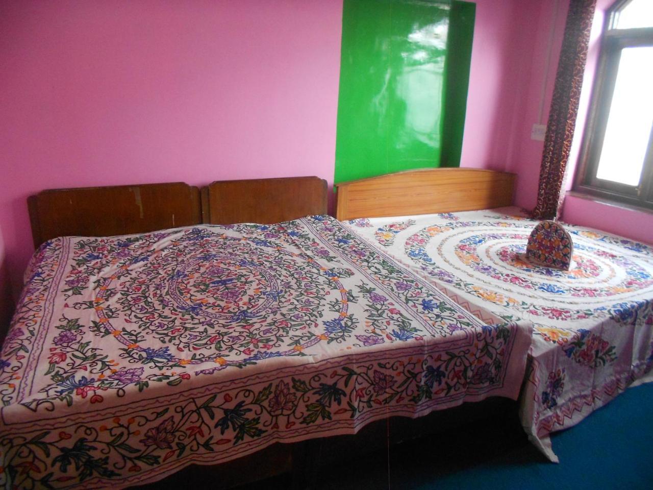 Guest house Alamdar *