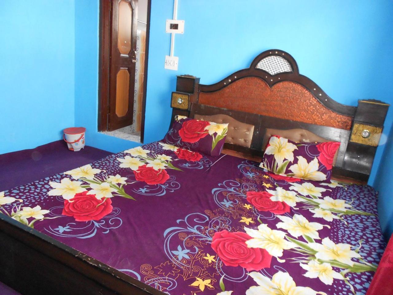 Alamdar Guest house *