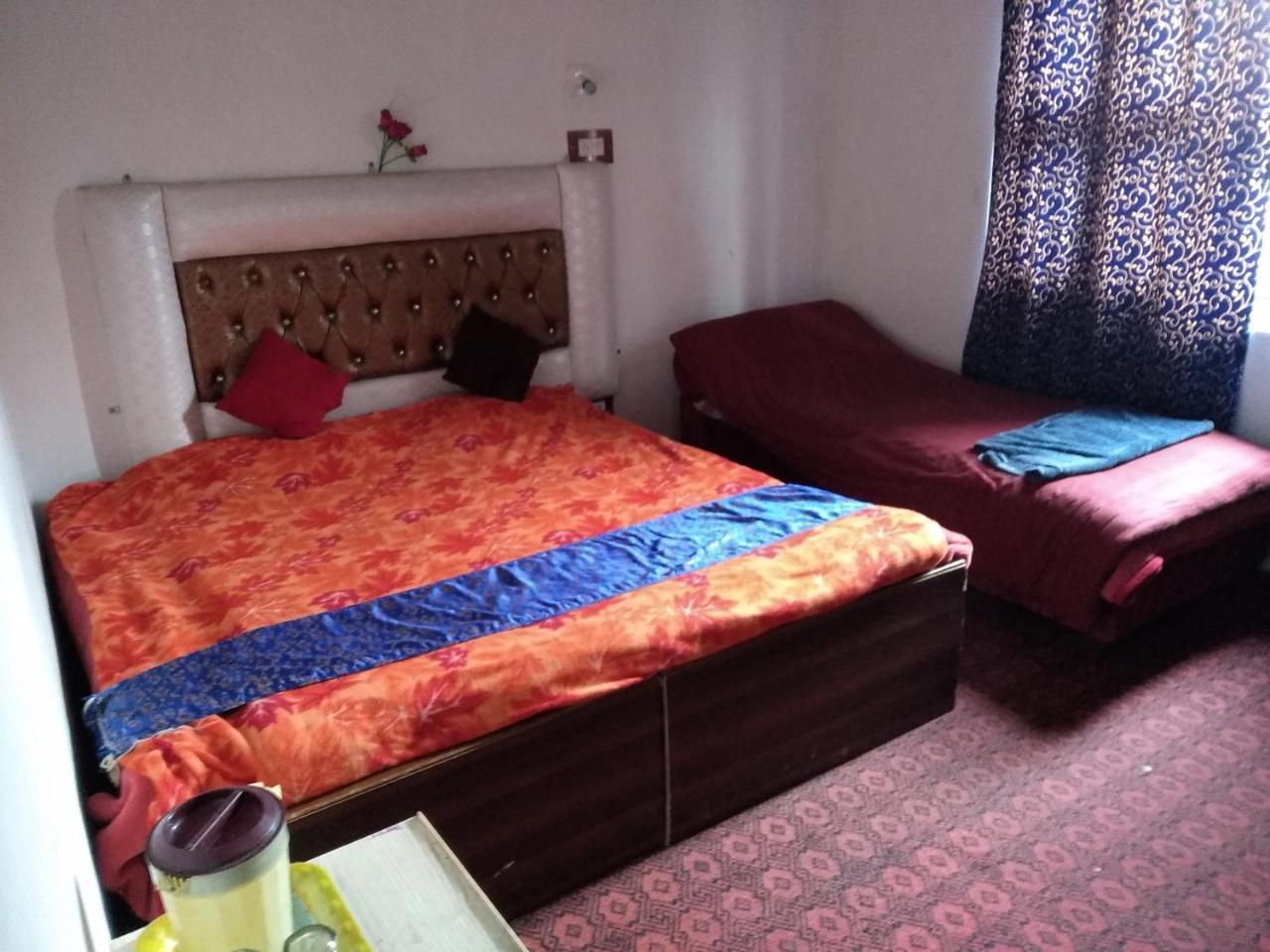 New Heaven Canal Hotel Srinagar (Jammu and Kashmir)