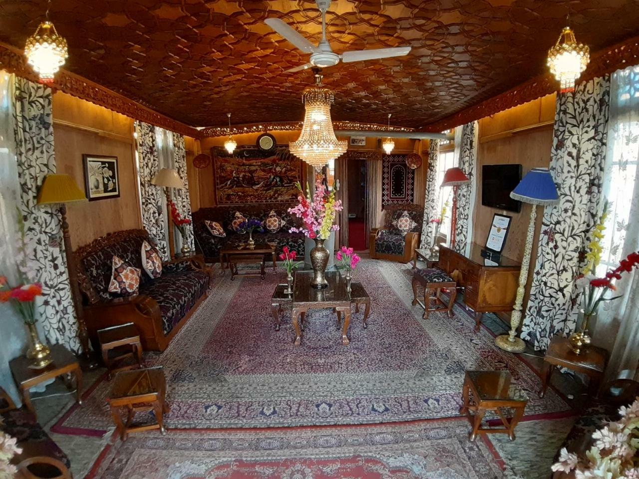 Bed & Breakfast The Badyari Palace Houseboats Srinagar (Jammu and Kashmir)