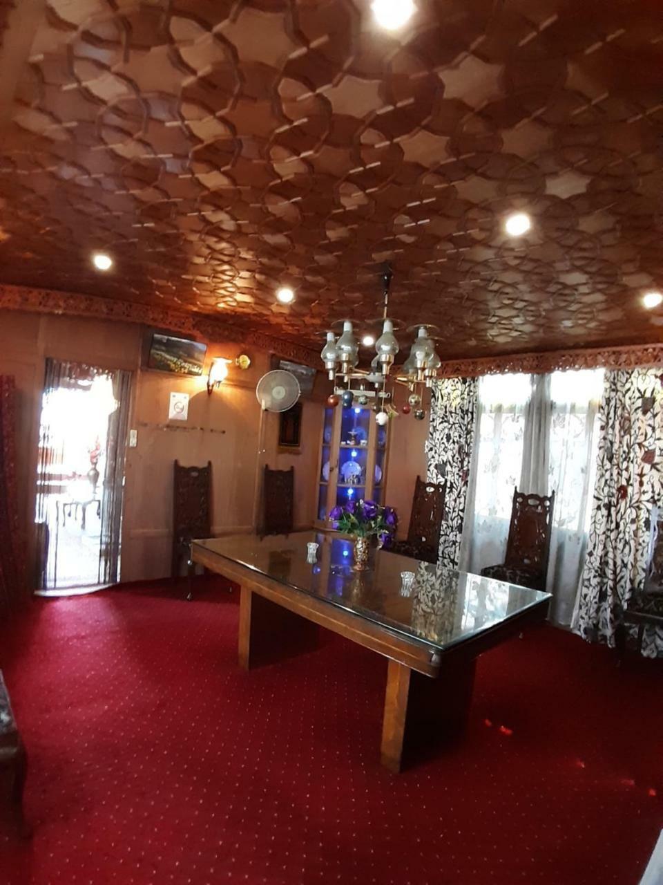 The Badyari Palace Houseboats Bed & Breakfast Srinagar (Jammu and Kashmir)