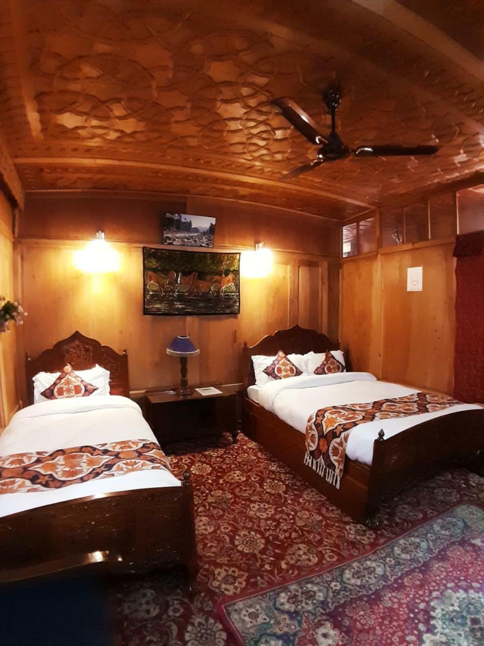 Bed & Breakfast The Badyari Palace Houseboats Srinagar (Jammu and Kashmir)