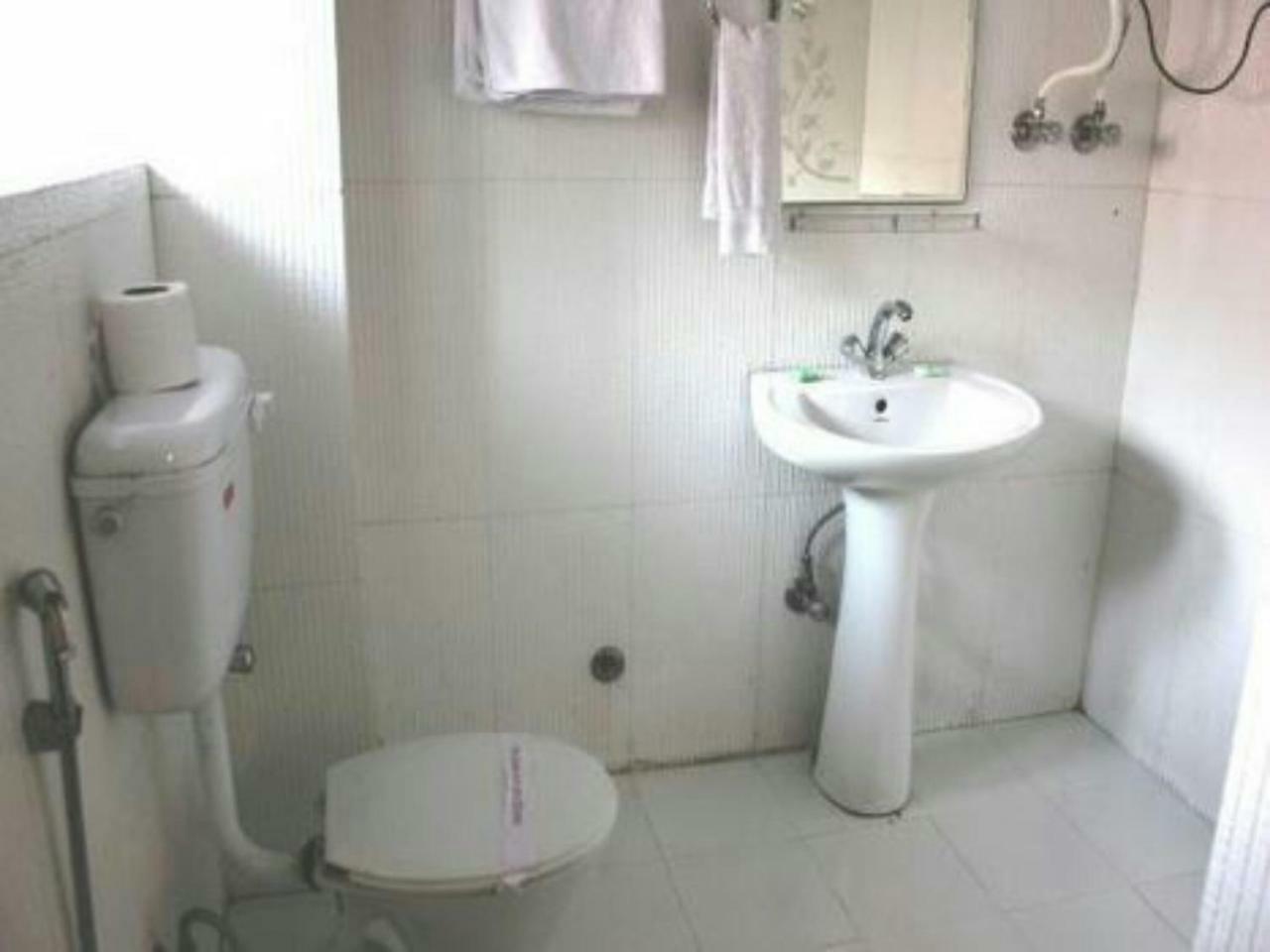 Hotel Fabulous Kashmir Srinagar Srinagar (Jammu and Kashmir)
