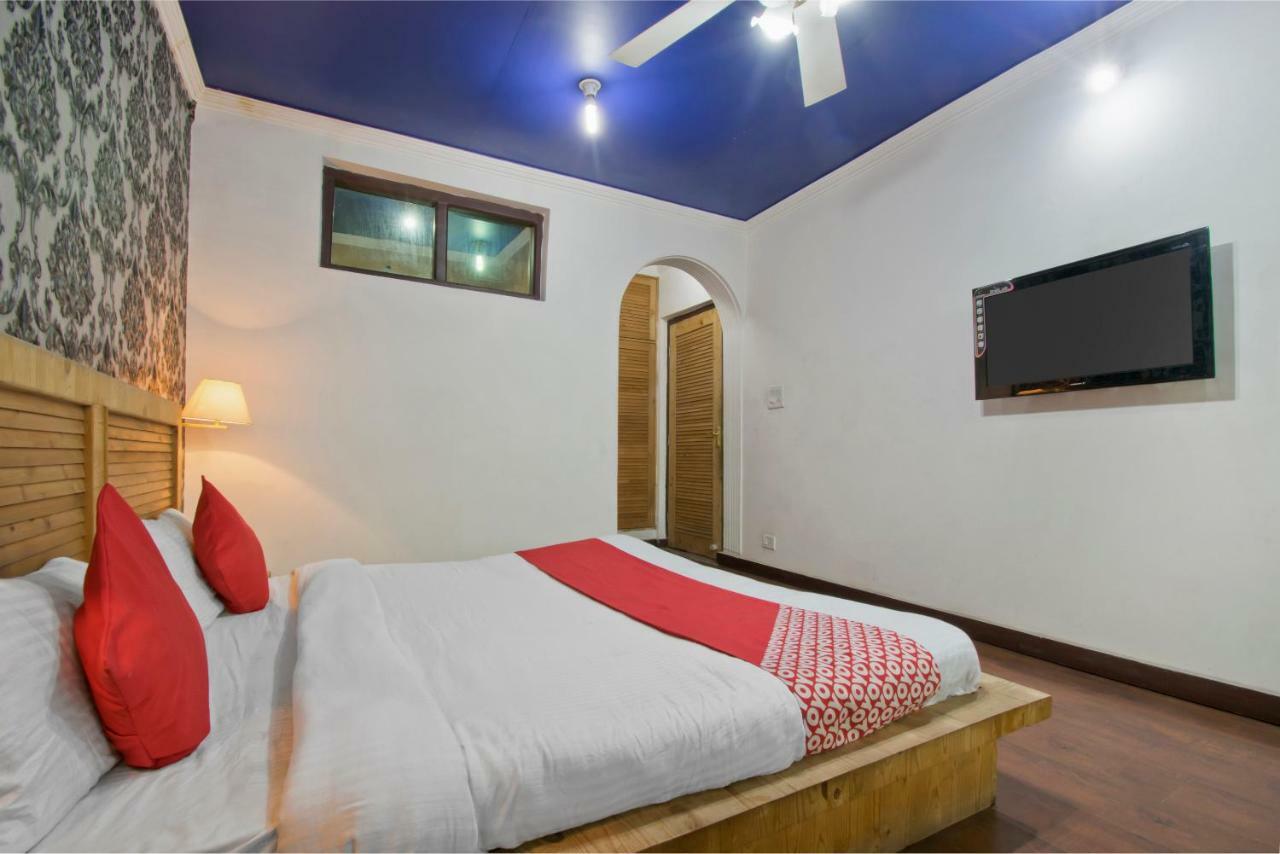 Hotel Oyo 13099 Lavilla 3*