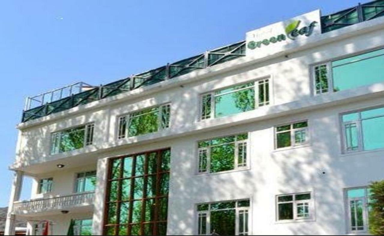 Hotel Leaf Srinagar (Jammu and Kashmir)