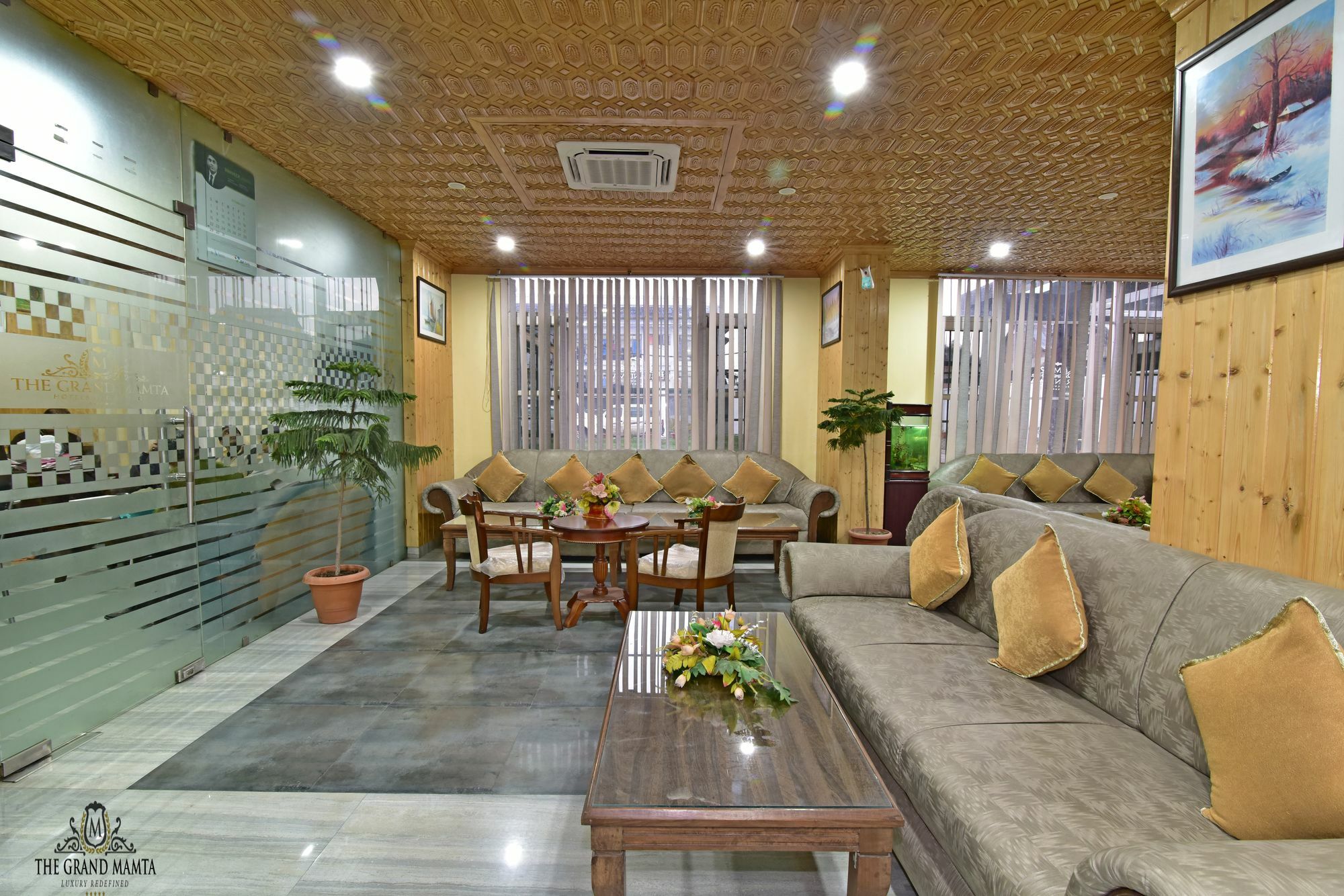 The Grand Mamta Hotel Srinagar (Jammu and Kashmir)