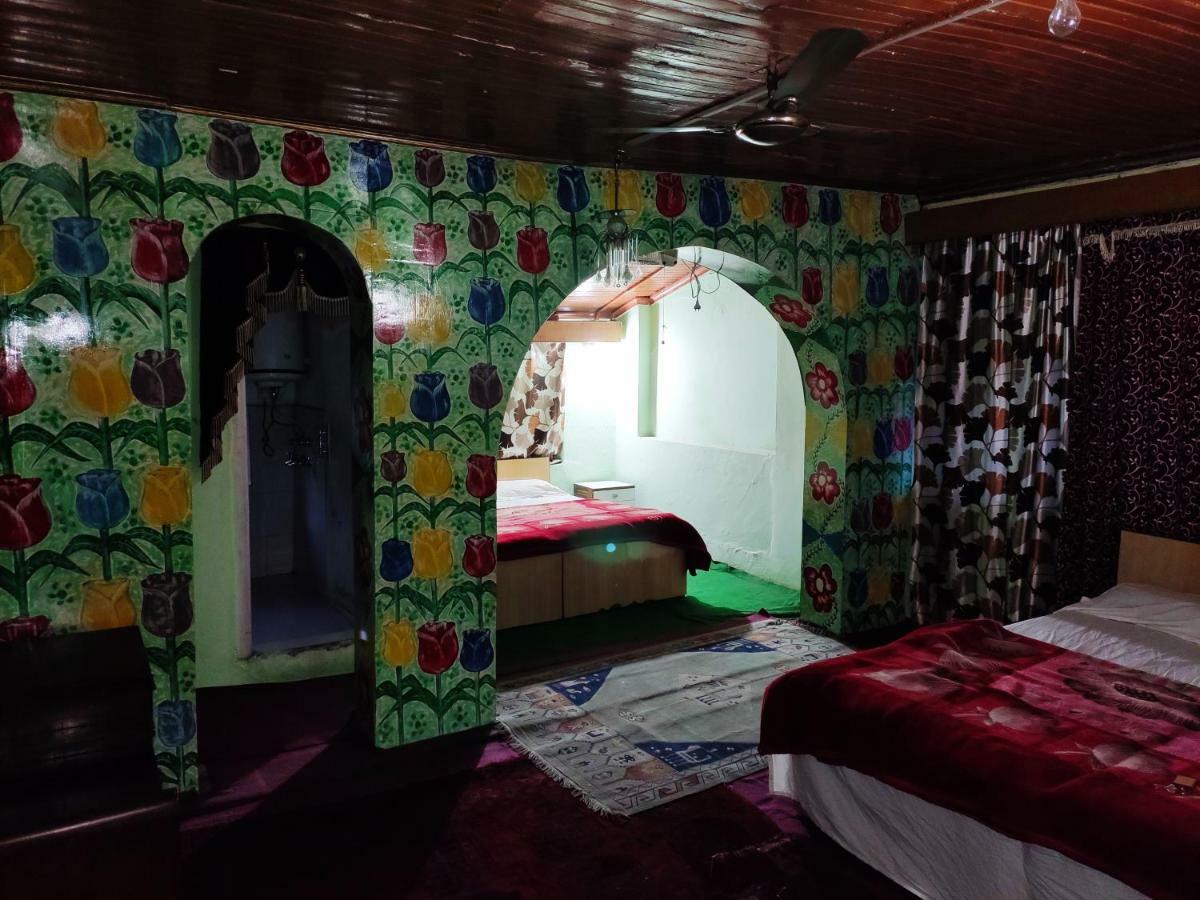 Bed & Breakfast Shalimar 2*