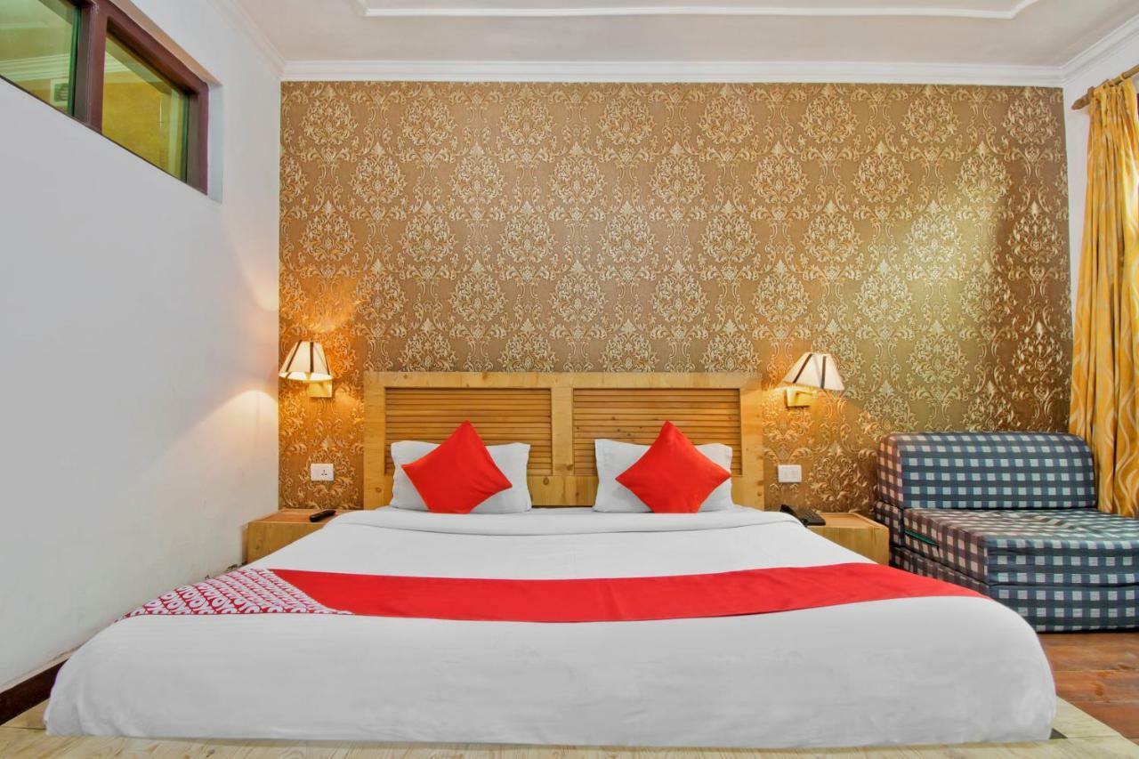 Hotel Oyo 13099 Lavilla 3*