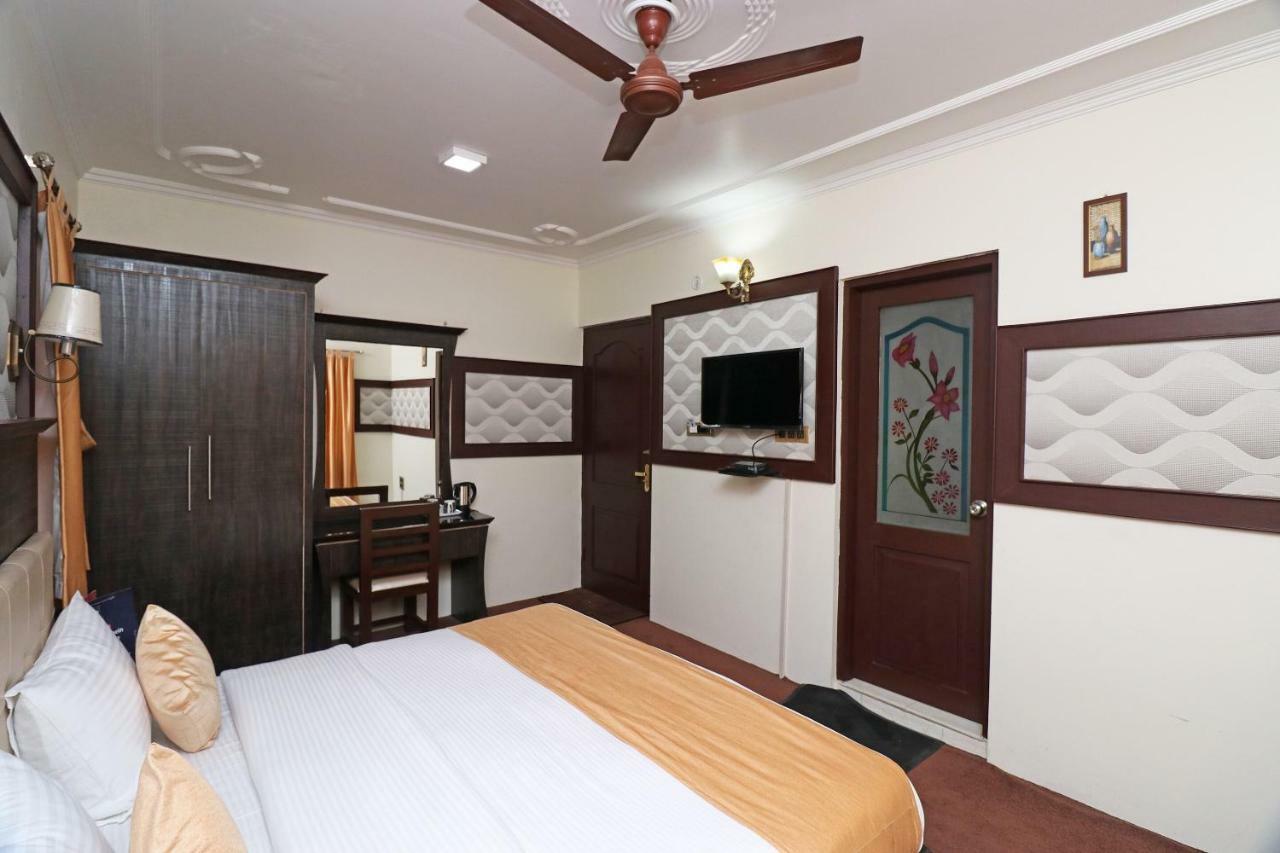 Oyo 22081 Shree Mazda Hotel Srinagar (Jammu and Kashmir)