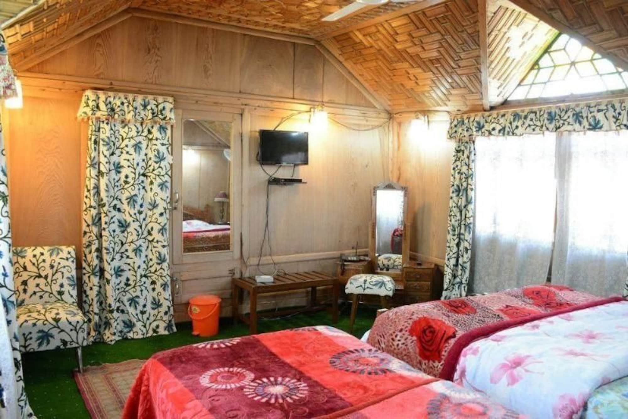 Bed & Breakfast Omar Khayam Houseboat Retreat 3*