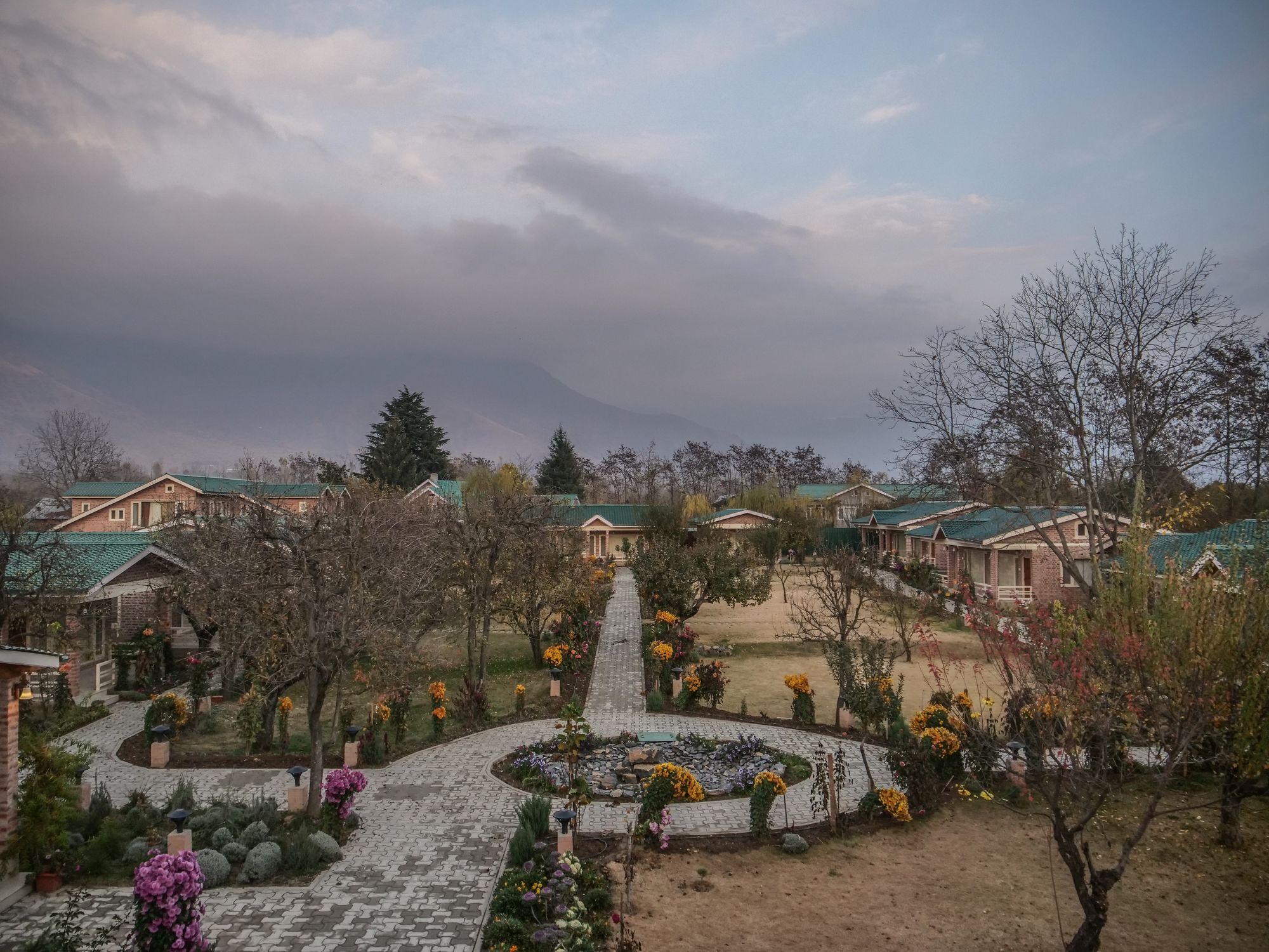 Resort The Orchard Retreat & Srinagar (Jammu and Kashmir)