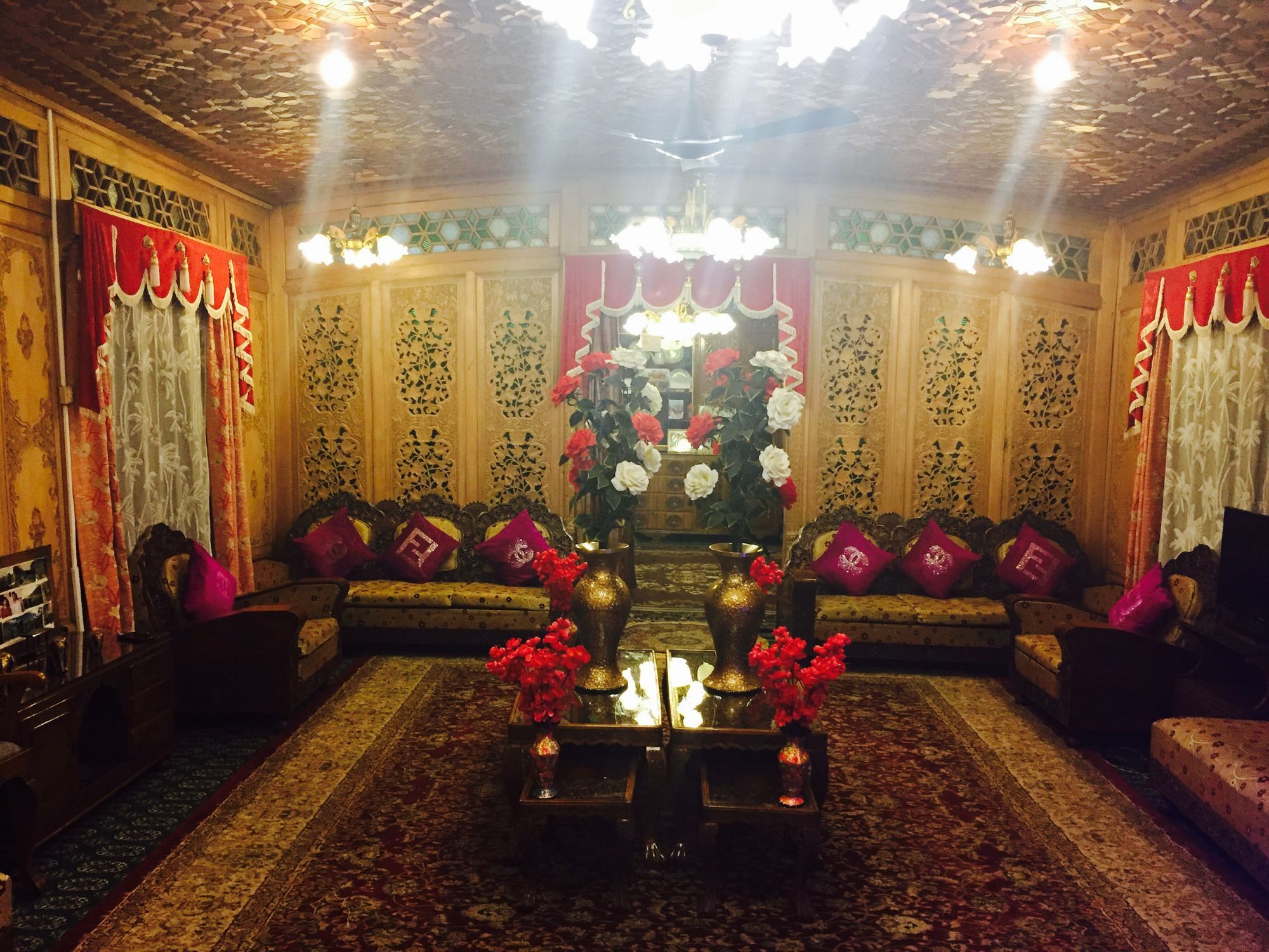 S Group Of Houseboat Botel Srinagar (Jammu and Kashmir)
