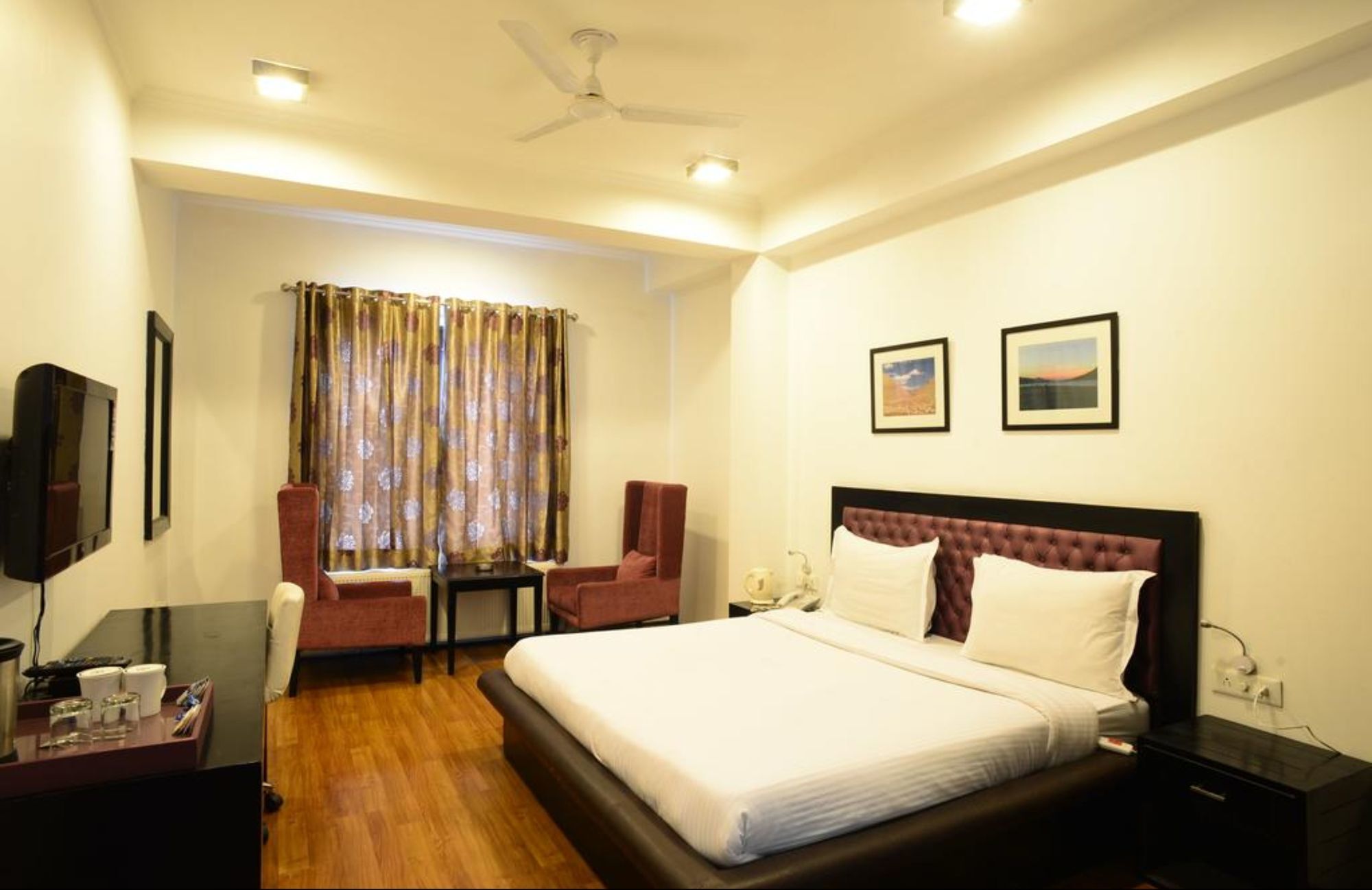 Summit Renaissance Hotel Srinagar (Jammu and Kashmir)