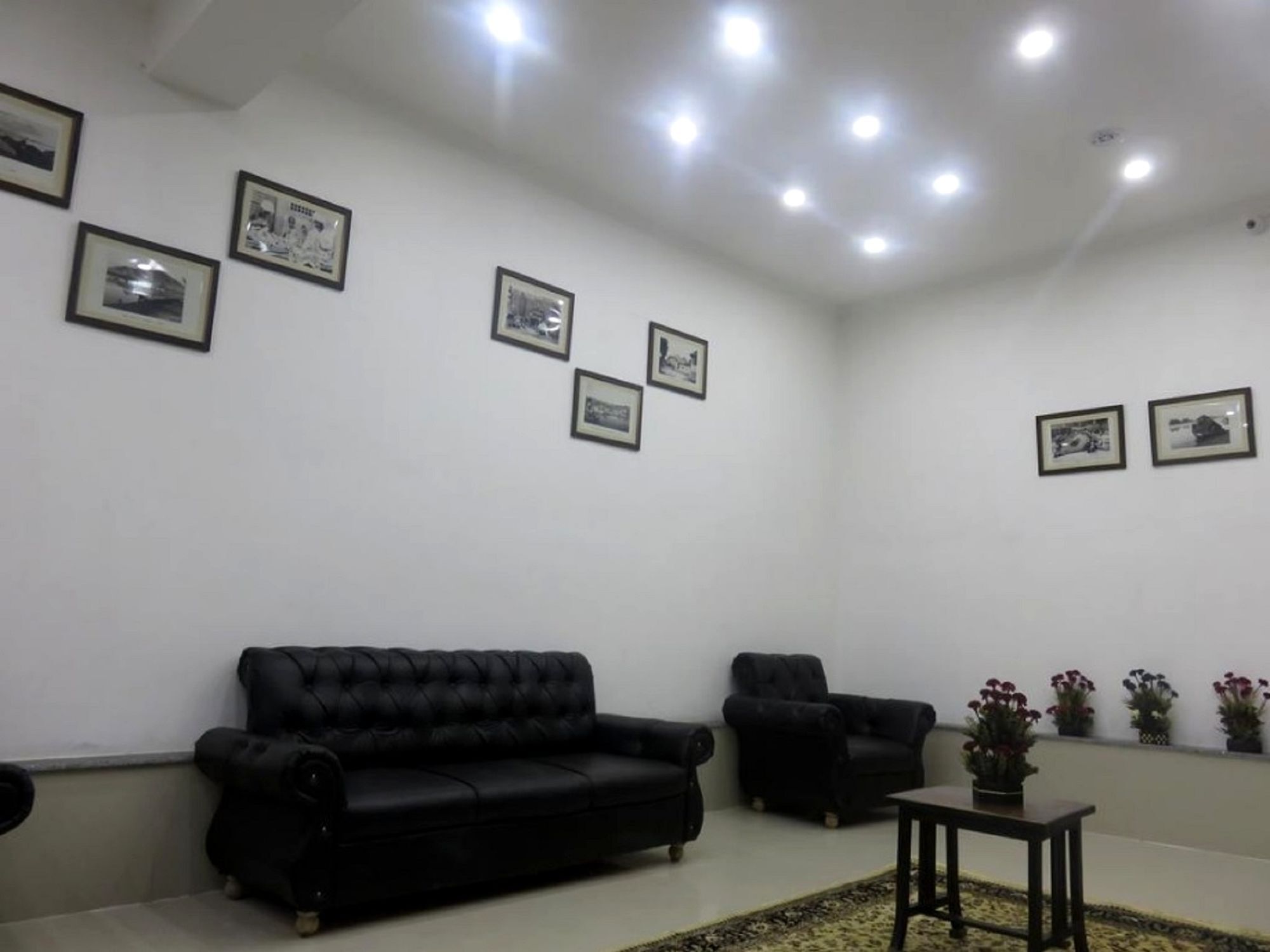 Hotel Ash Vale Srinagar (Jammu and Kashmir)