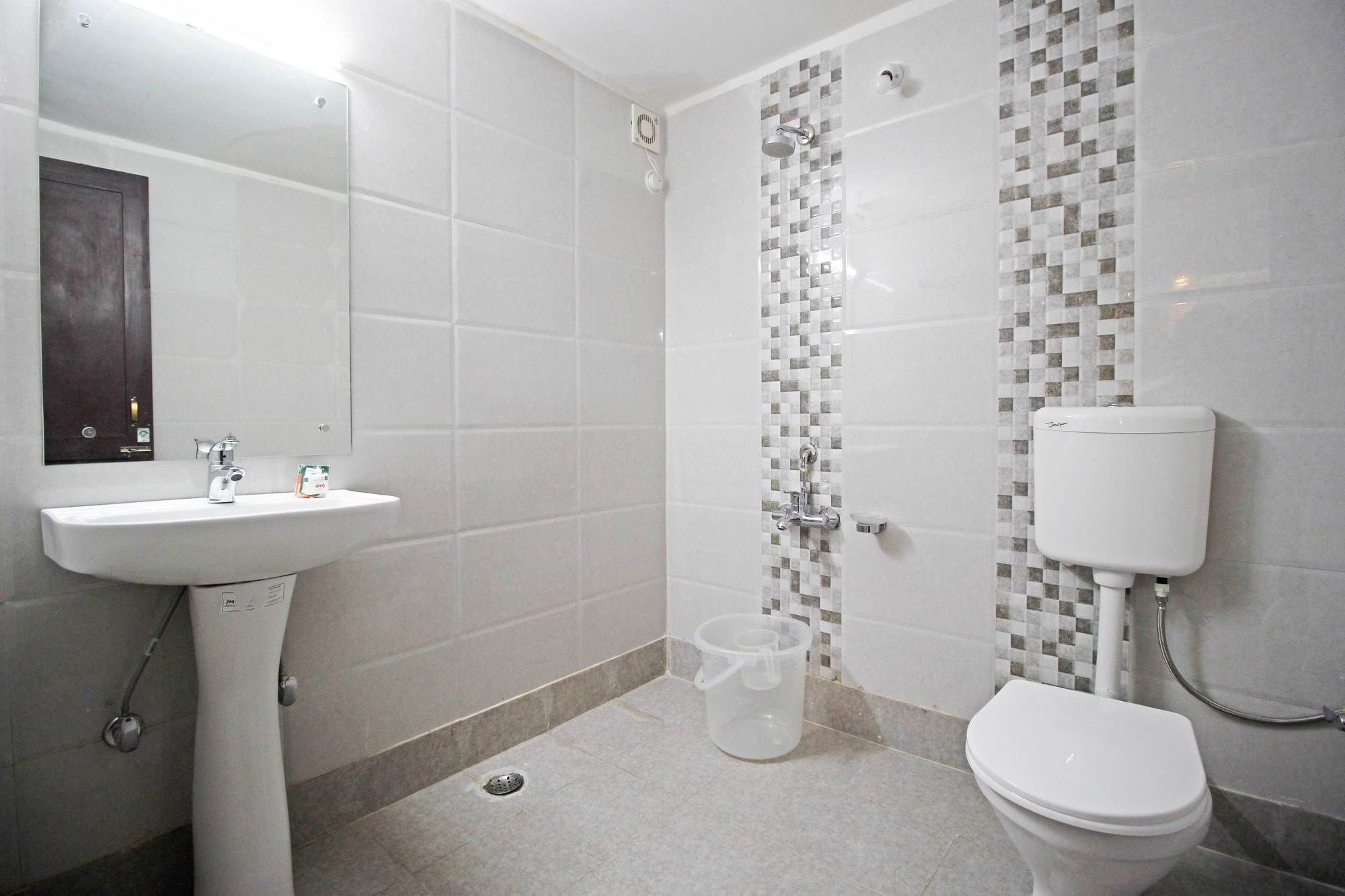 Hotel Oyo 103 Near Zero Bridge 3*