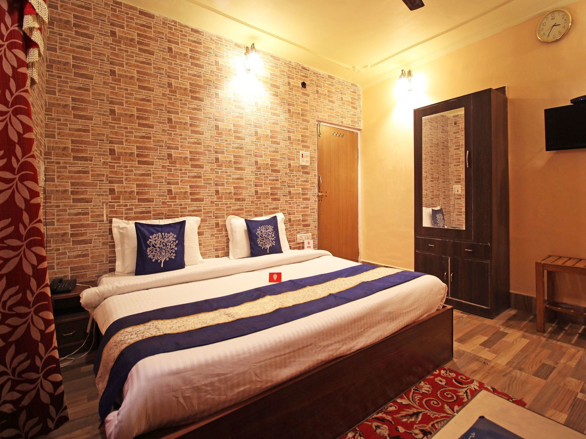 Oyo 4529 Star Of Kashmir Bed & Breakfast Srinagar (Jammu and Kashmir)