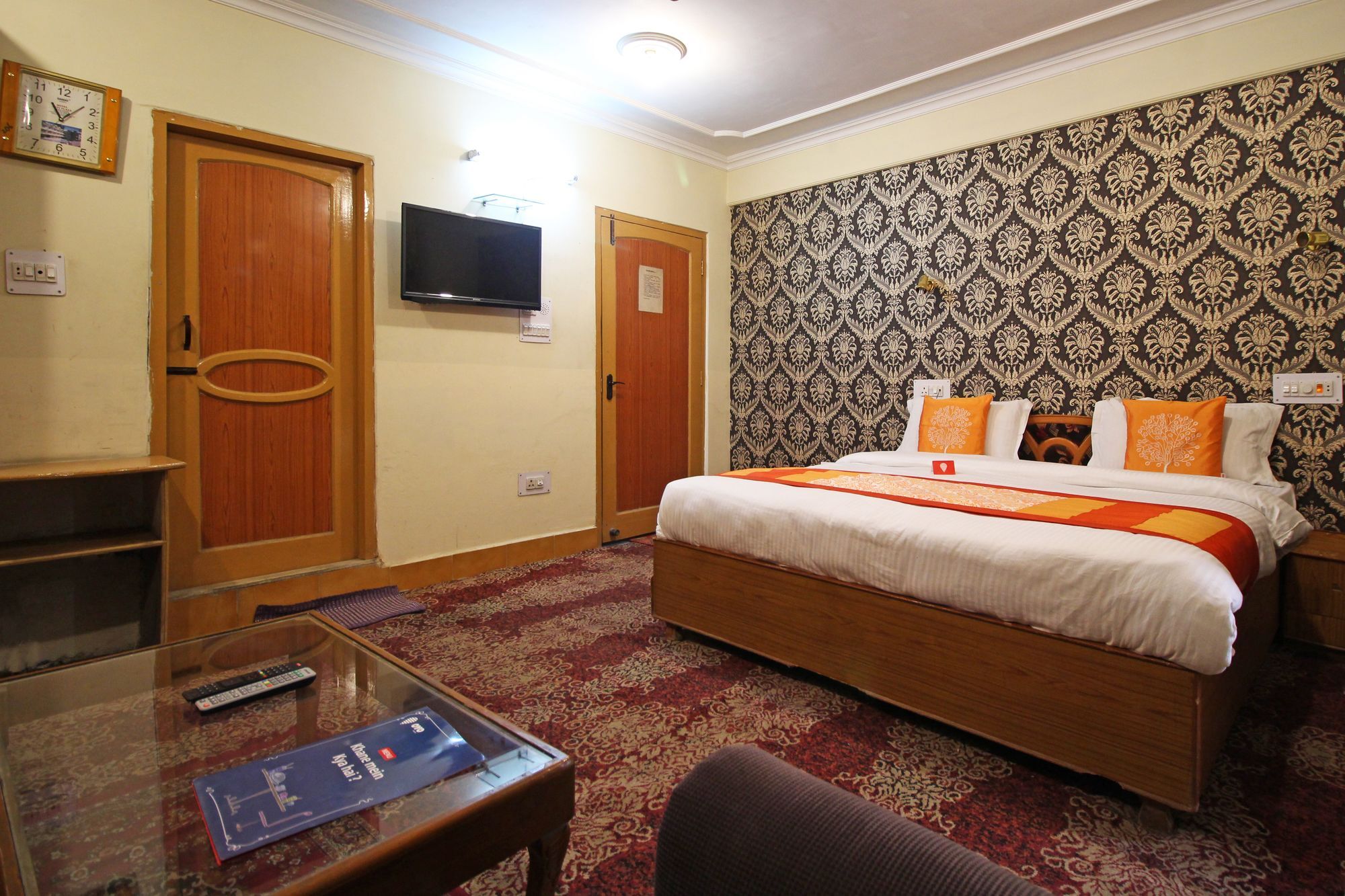 Oyo 4694 Plaza Hotel