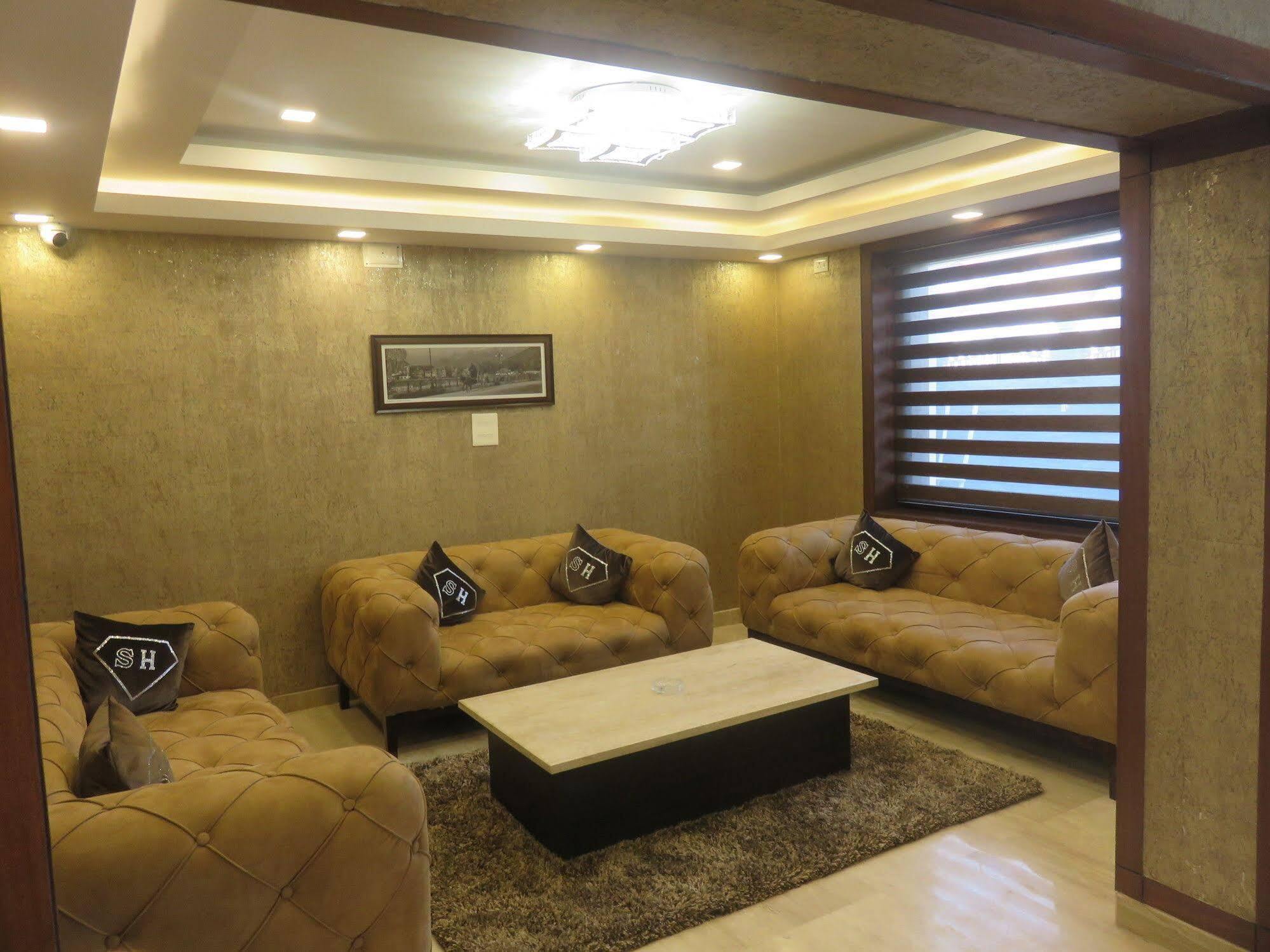 Hotel Clarks 3*