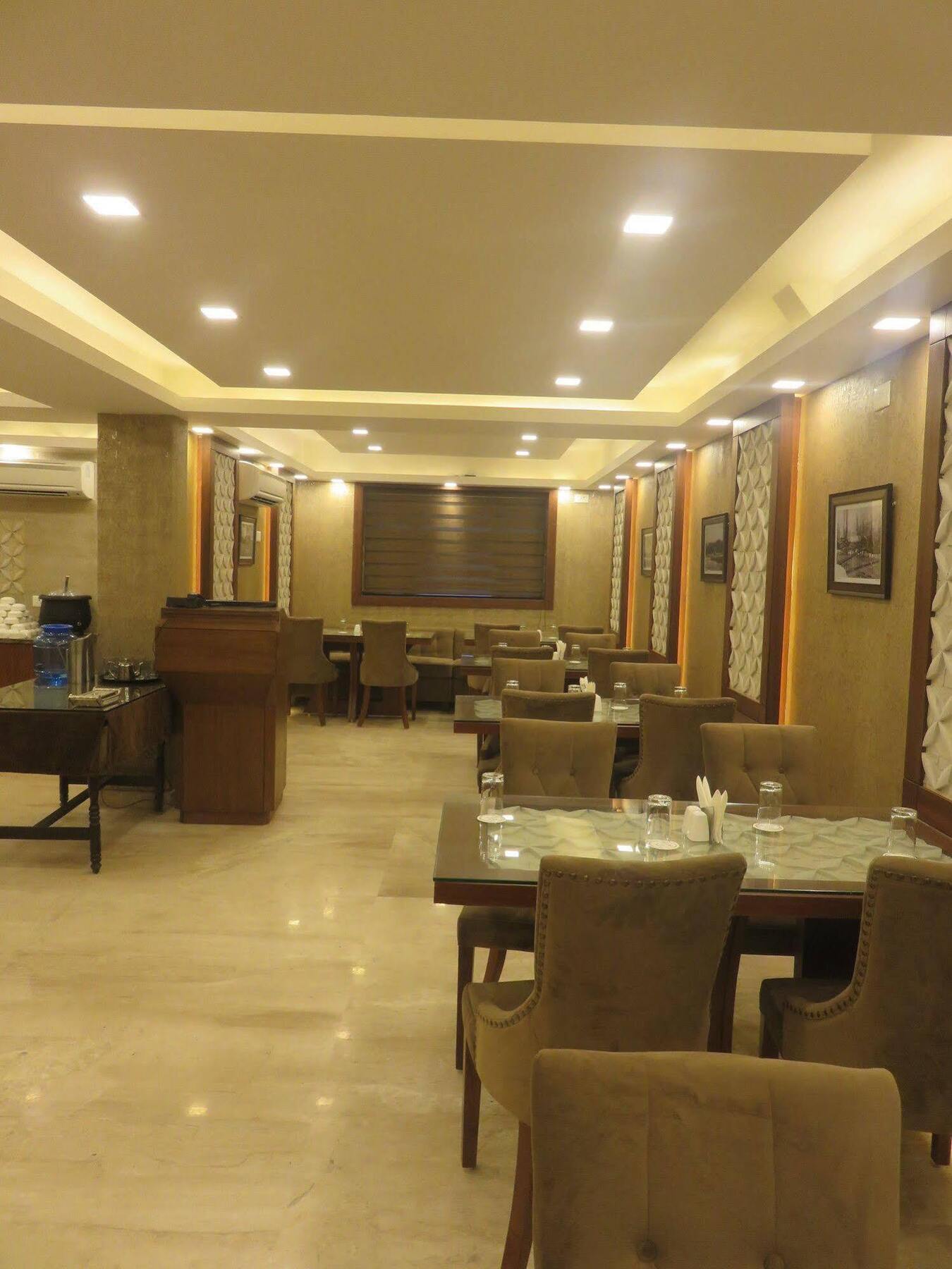 Clarks Srinagar (Jammu and Kashmir)