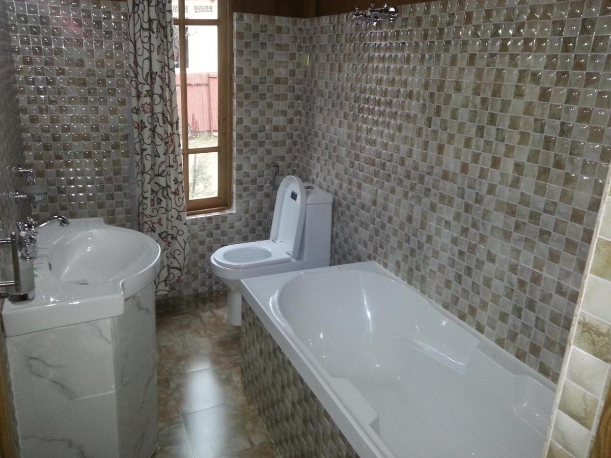 Hotel Triumph Houseboats 4*